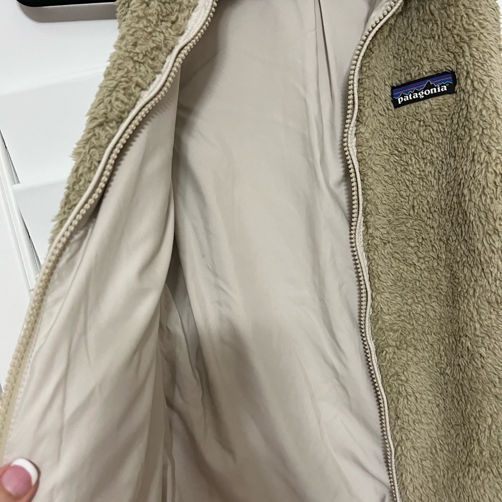 Patagonia Ladies Los Gatos Fleece Vest - Picture 5 of 5